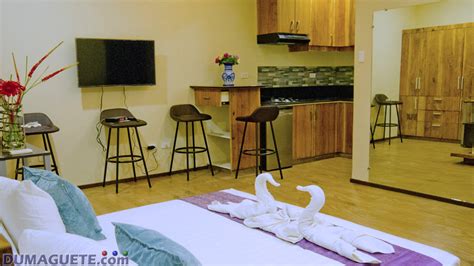 Golden Gate Suites Hotel and Apartment .
